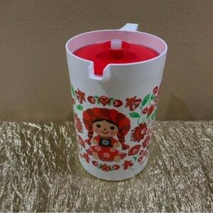 Tupperware Maria Doll 2qt Pitcher